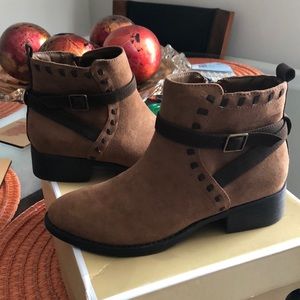 Kenneth Cole Reaction Boots